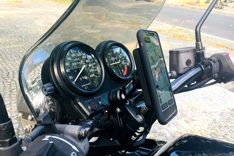 Wireless Charging Module mit Smartphone